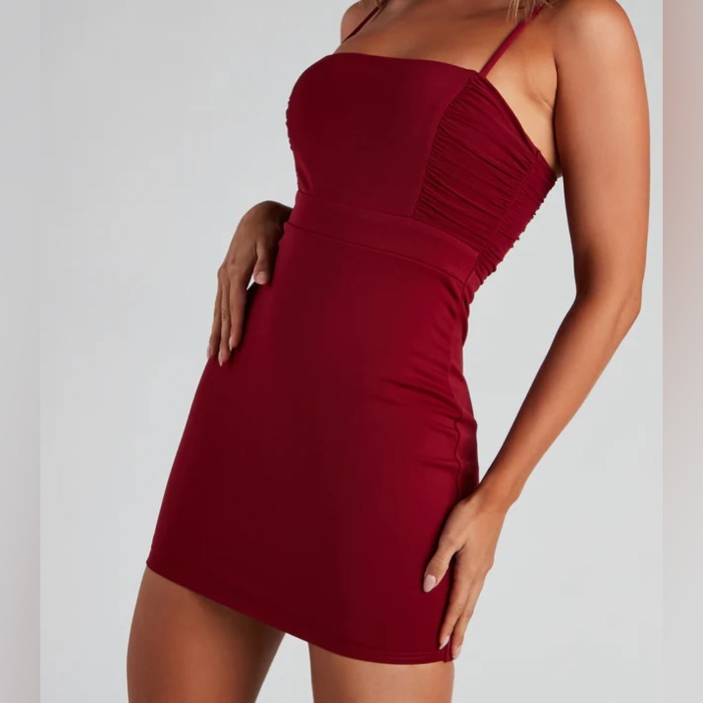 WINDSOR *NWT* Short and Sweet Mini Ponte Dress Burgundy XS Bodycon Dress - Picture 4 of 9